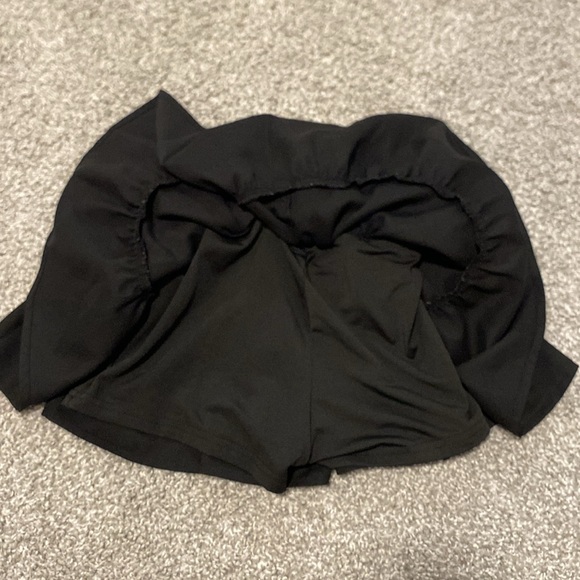 Black Mini Ruffle Skirt - Picture 3 of 3